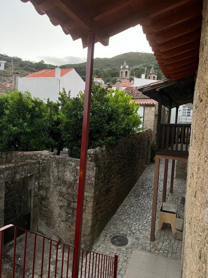 Casa Da Vila - Apartamento Duplex Alpedrinha Kültér fotó