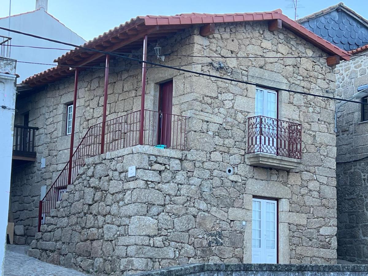 Casa Da Vila - Apartamento Duplex Alpedrinha Kültér fotó