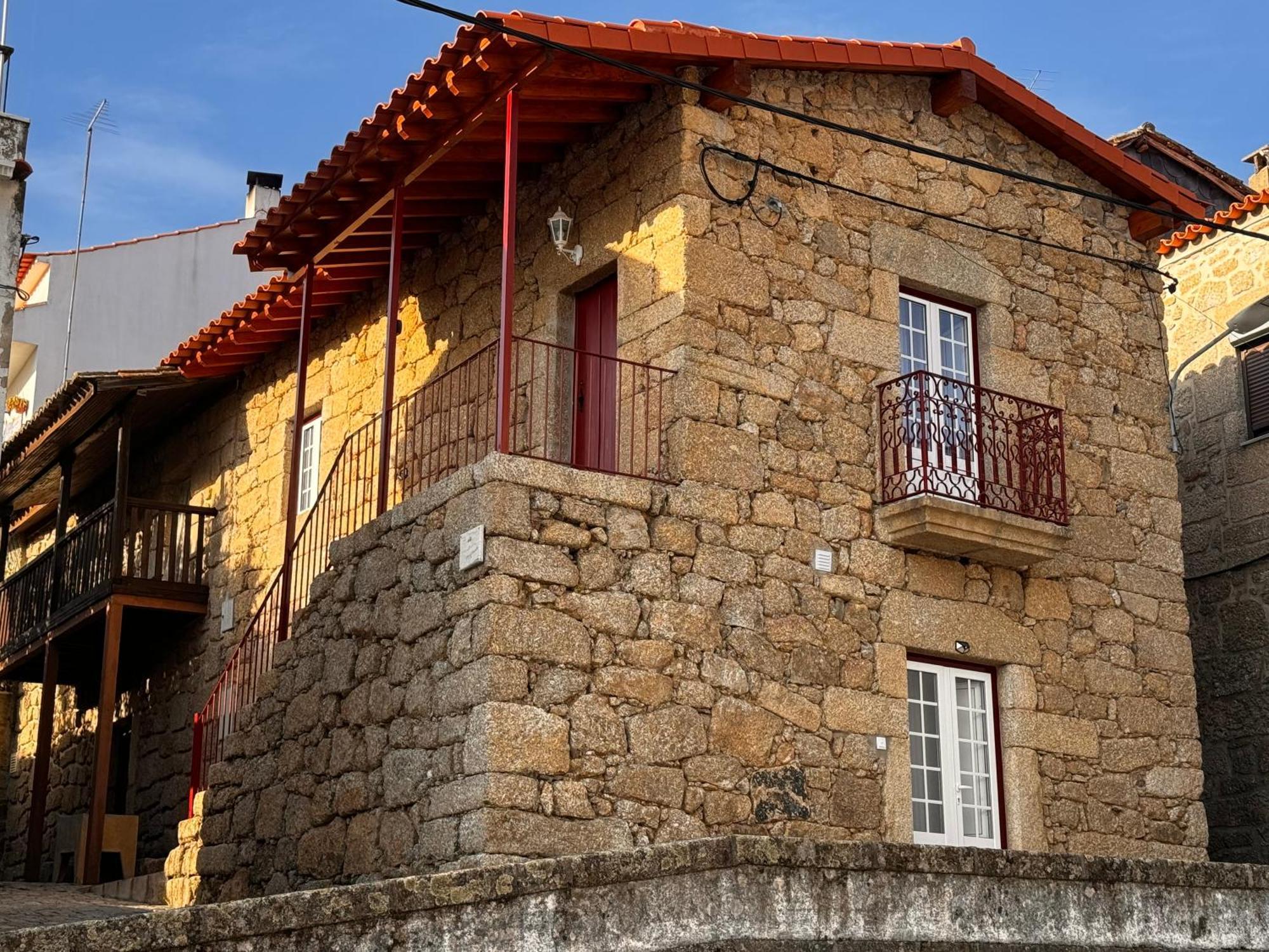 Casa Da Vila - Apartamento Duplex Alpedrinha Kültér fotó