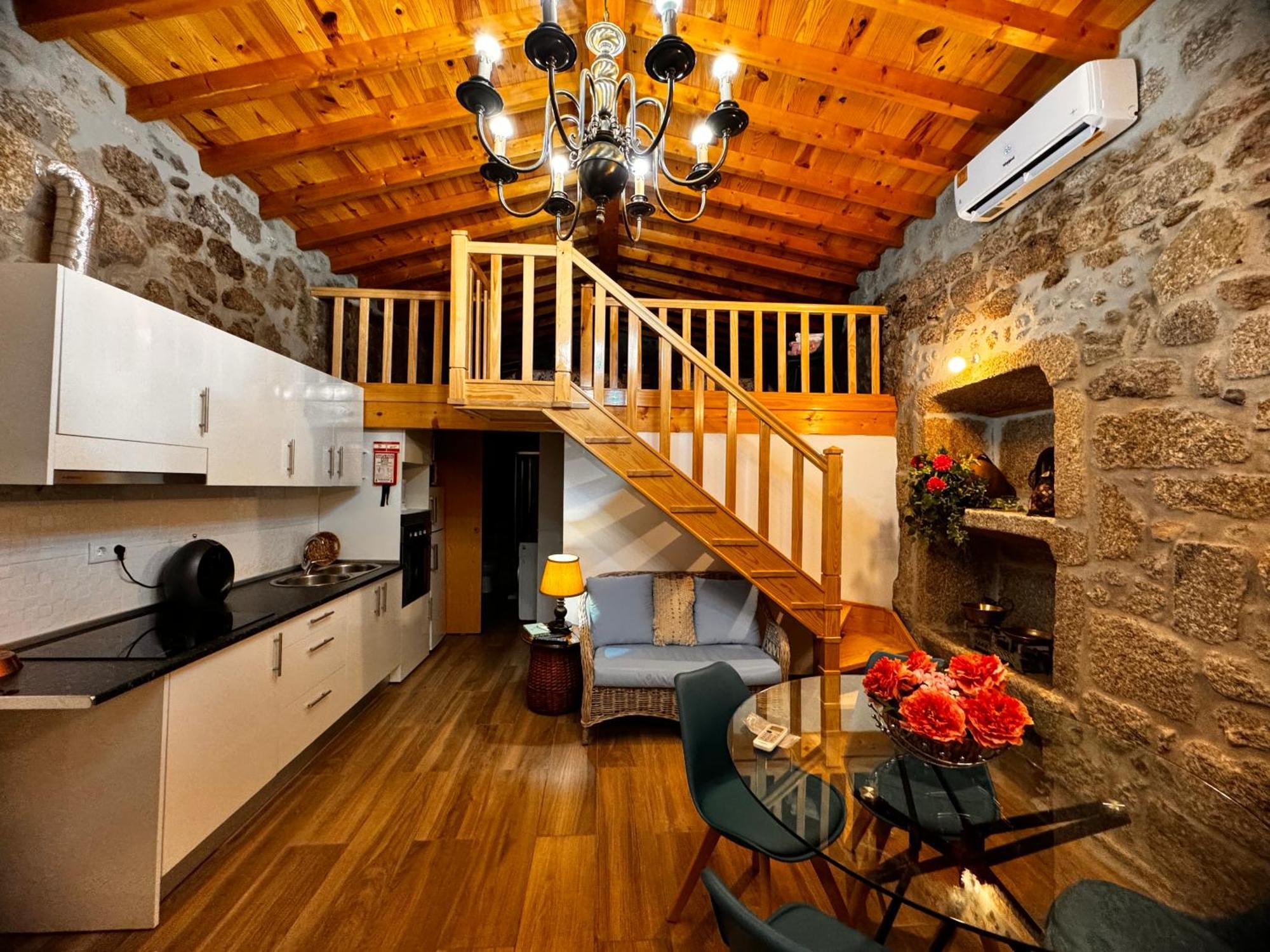 Casa Da Vila - Apartamento Duplex Alpedrinha Kültér fotó